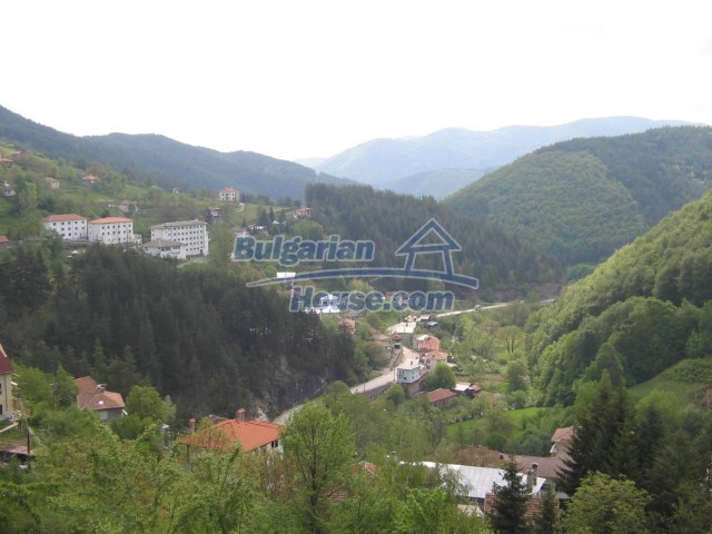 Foto 5 von 12 — Spacious land plot near the ski resort of Pamporovo