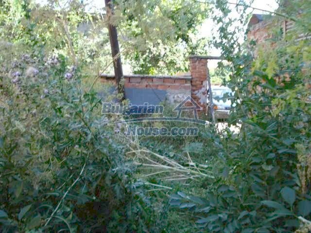 Foto 5 von 12 — A small house with a nice garden in Yambol