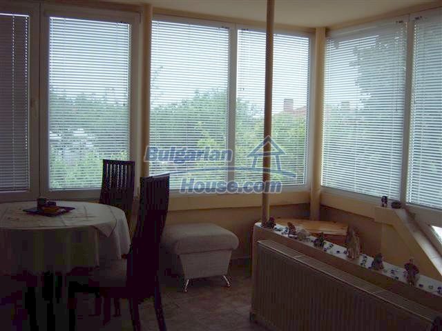 Foto 11 von 12 — Thoroughly renovated rural house, yard with fruit trees