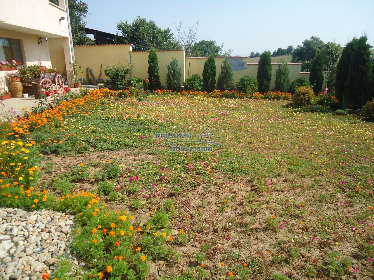 Foto 3 von 12 — Splendid large house near a dam lake in Popovo