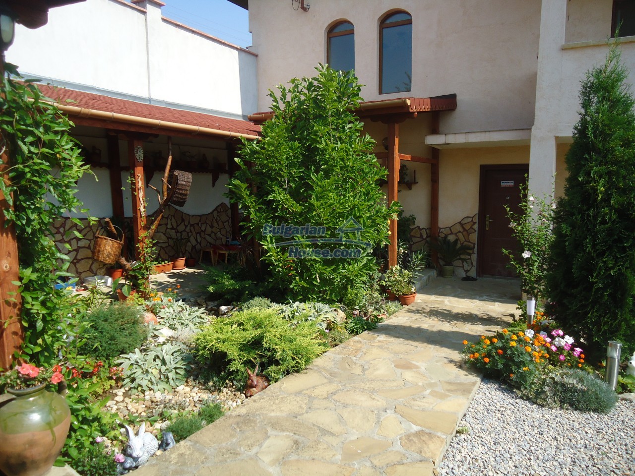 Foto 7 von 12 — Splendid large house near a dam lake in Popovo