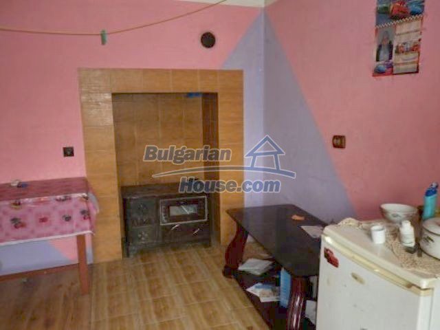 Foto 11 von 12 — Rural house with a large garden near Montana