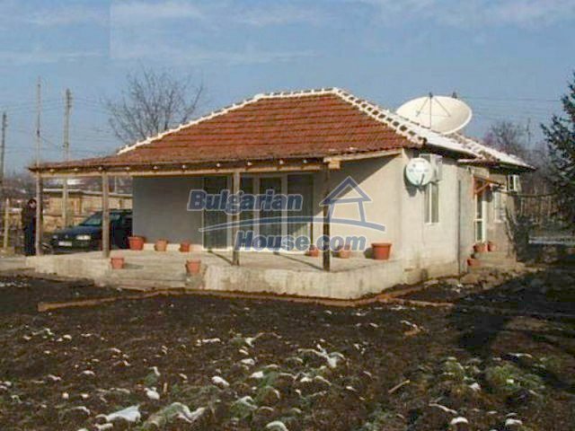 Foto 1 von 12 — Sunny country house with an enormous garden - Yambol