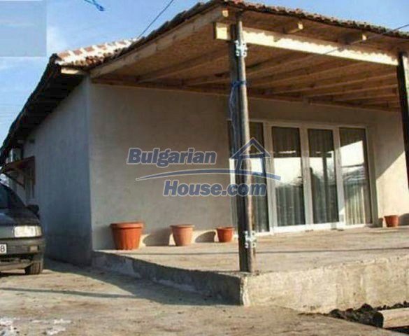 Foto 2 von 12 — Sunny country house with an enormous garden - Yambol