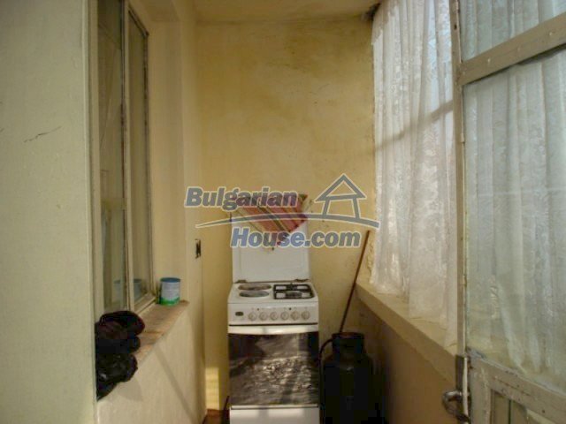 Foto 3 von 12 — Well presented massive brick property close to Yambol