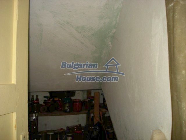 Foto 10 von 12 — Well presented massive brick property close to Yambol