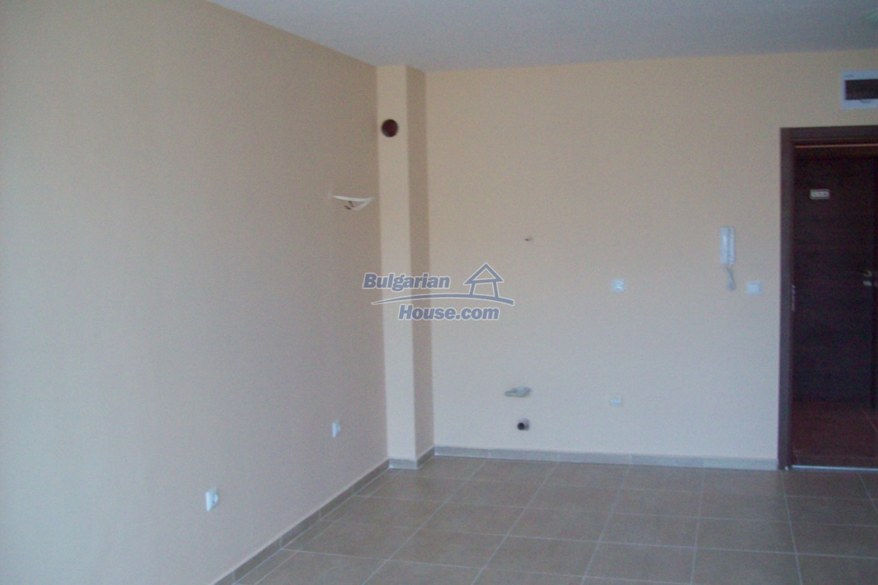 Foto 12 von 12 — Two bedroom apartment for sale in Nessebar-35m away from the sea