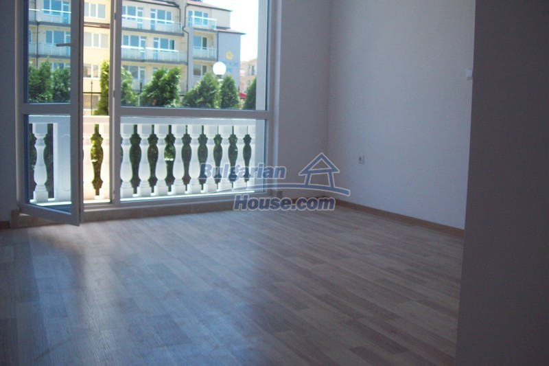 Foto 10 von 12 — Two bedroom apartment for sale in Nessebar-35m away from the sea