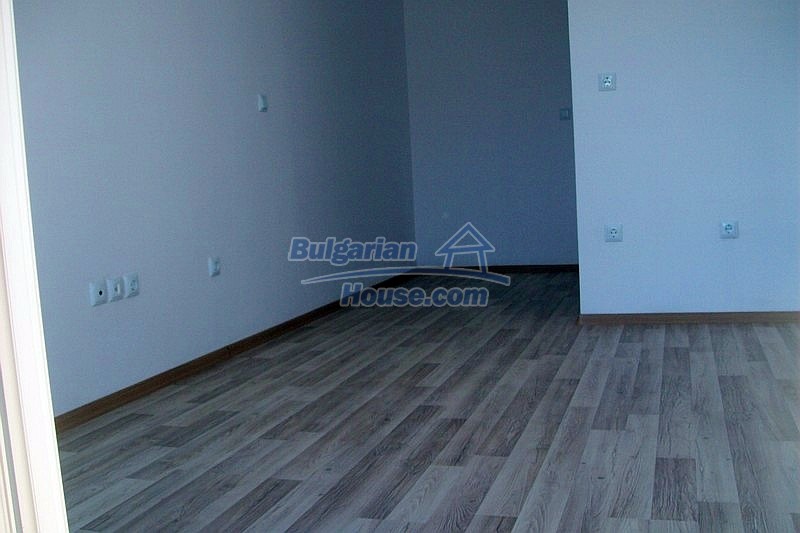 Foto 4 von 12 — Two bedroom apartment for sale in Nessebar-35m away from the sea