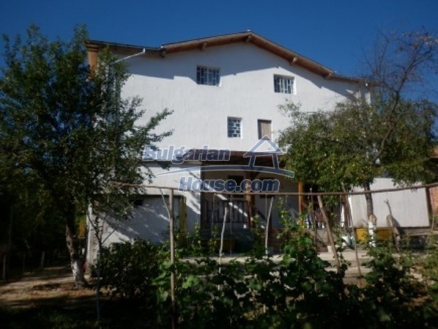 Foto 2 von 12 — Fantastic furnished three-storey house 25 km from Vratsa