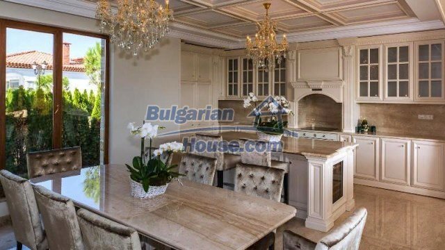 Foto 10 von 12 — Marvelous top class seaside house near Sunny Beach