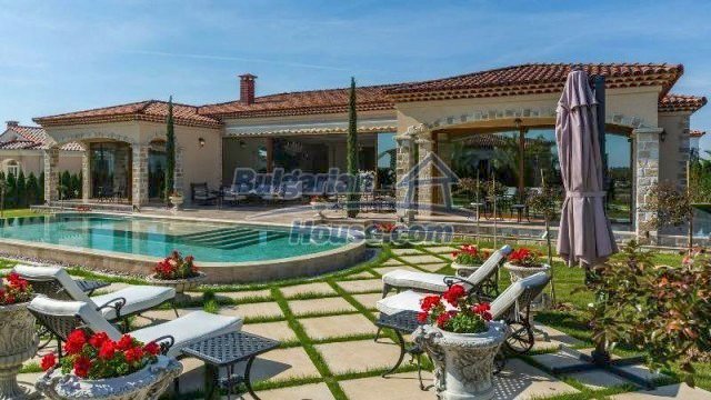 Foto 4 von 12 — Marvelous top class seaside house near Sunny Beach