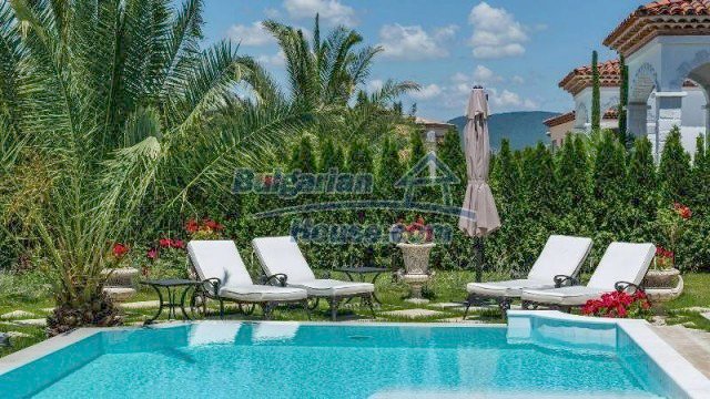 Foto 4 von 12 — Luxury seaside house - fabulous garden and lovely swimming pool