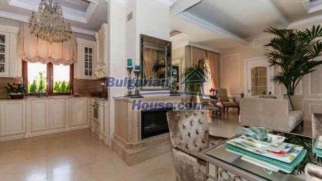 Foto 9 von 12 — Luxury seaside house - fabulous garden and lovely swimming pool