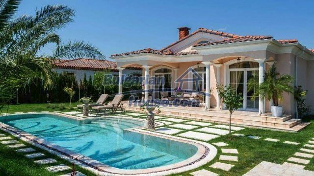 Foto 1 von 12 — Gorgeous luxuriously designed seaside house – Sunny Beach