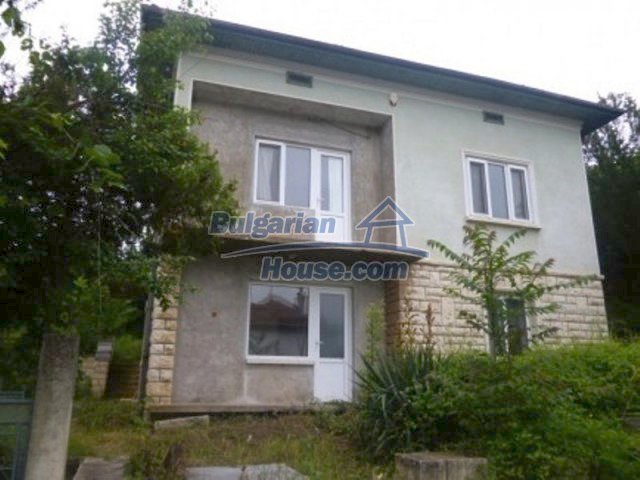 Foto 1 von 12 — Nice very spacious rural property near Vratsa at low price