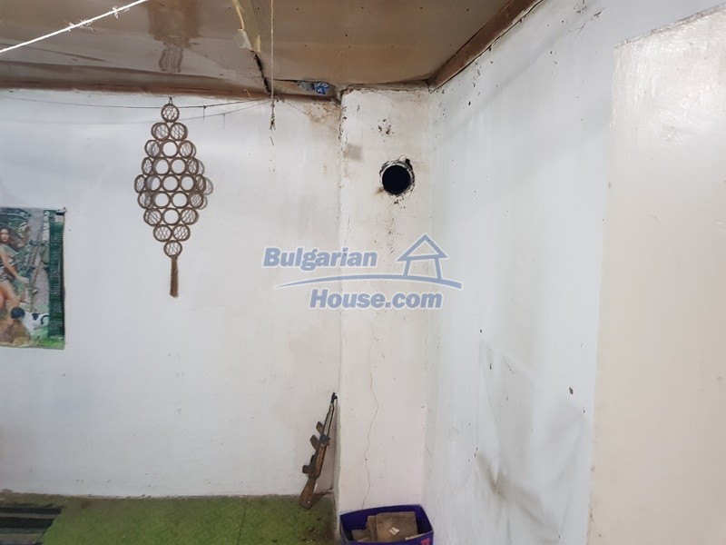 Foto 12 von 12 — Cheap Bulgarian property near Yastrebino lake Targovishte