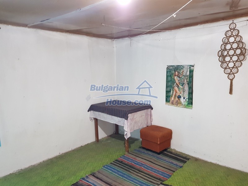 Foto 10 von 12 — Cheap Bulgarian property near Yastrebino lake Targovishte