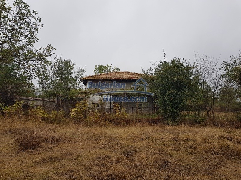 Foto 3 von 12 — Cheap Bulgarian property near Yastrebino lake Targovishte