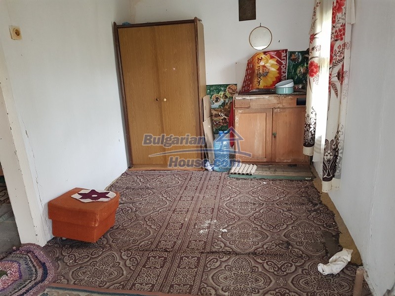 Foto 6 von 12 — Cheap Bulgarian property near Yastrebino lake Targovishte