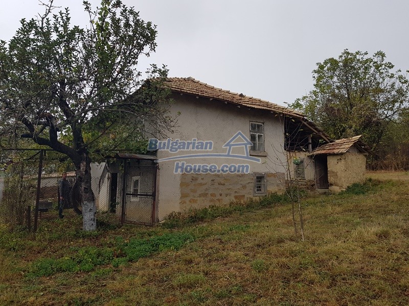 Foto 4 von 12 — Cheap Bulgarian property near Yastrebino lake Targovishte