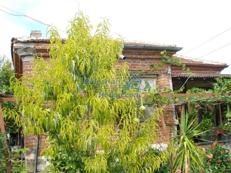 Foto 1 von 12 — Village House in good condition 9 km from Elhovo- Yambol region
