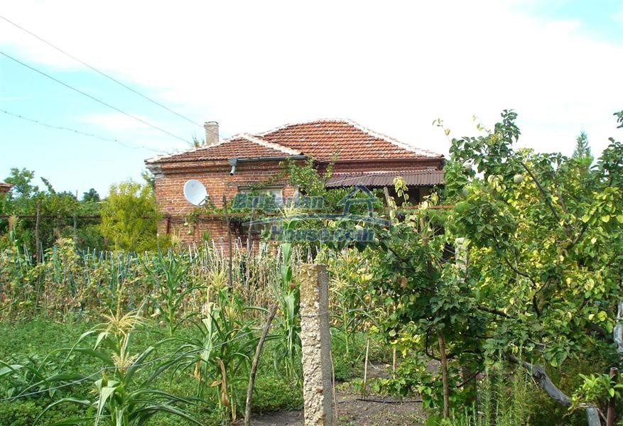 Foto 2 von 12 — Village House in good condition 9 km from Elhovo- Yambol region