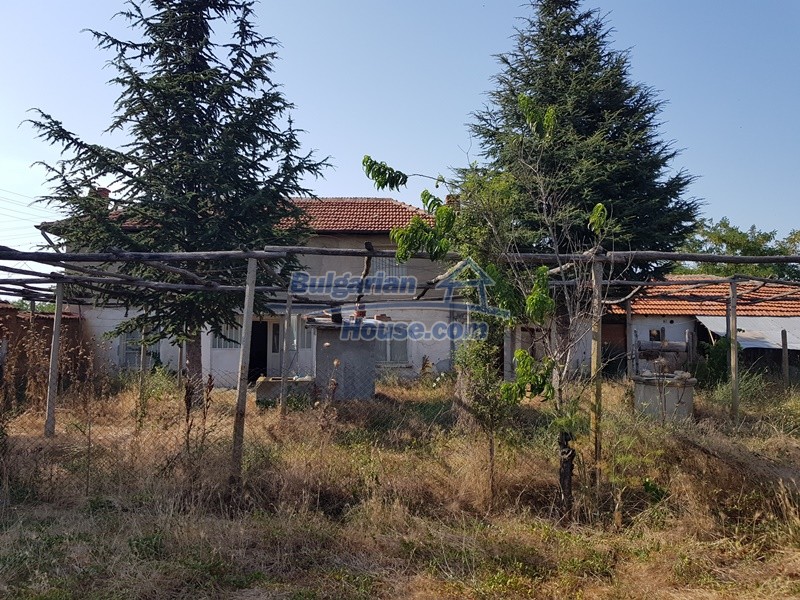 Foto 6 von 12 — House for sale 50 km from Plovdiv and 20km from Chirpan