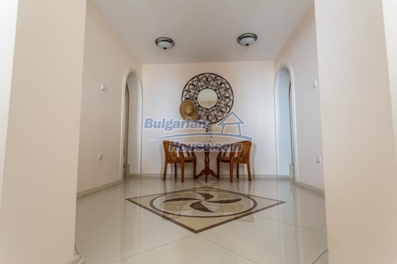 Foto 5 von 12 — LUXURY Bulgarian property with SEA VIEW in Trakata VARNA city