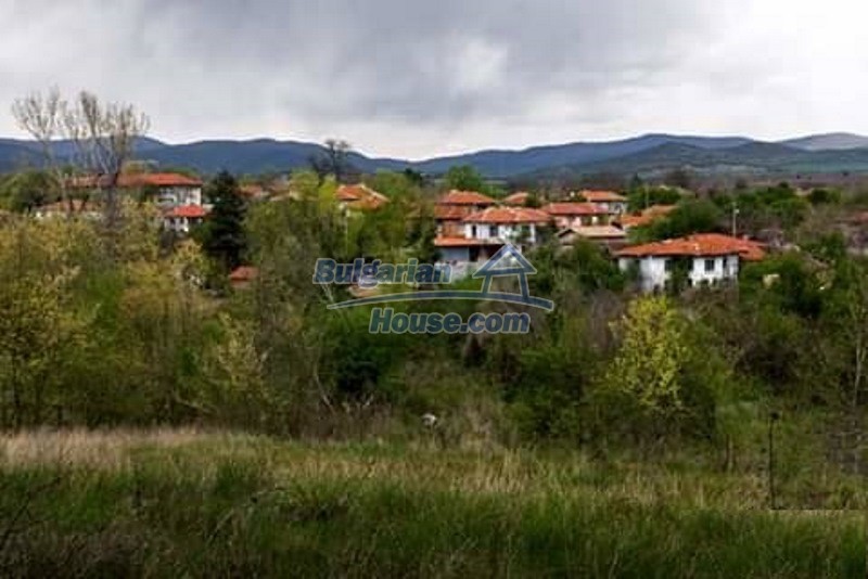 Foto 11 von 12 — Хубава къща на два етажа с Голяма Градина
