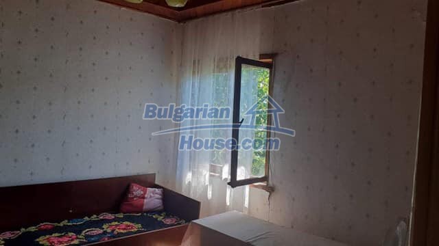 Foto 6 von 12 — One storey house for sale 10 km from Yambol city