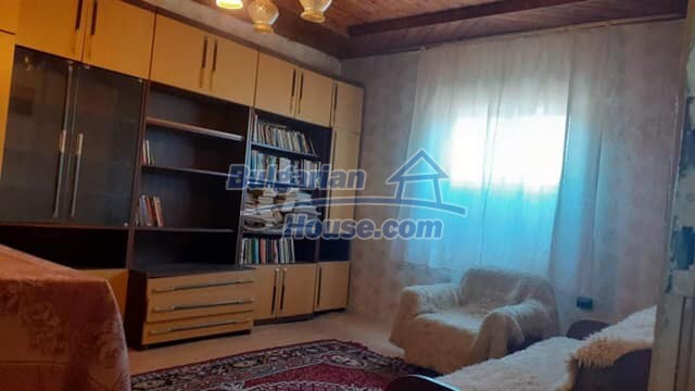 Foto 7 von 12 — One storey house for sale 10 km from Yambol city