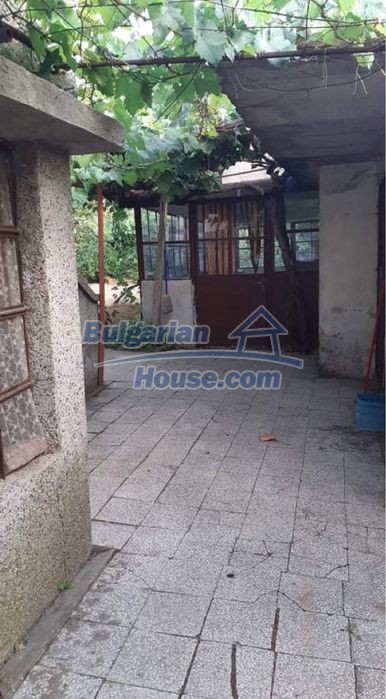 Foto 2 von 12 — One storey house for sale 10 km from Yambol city