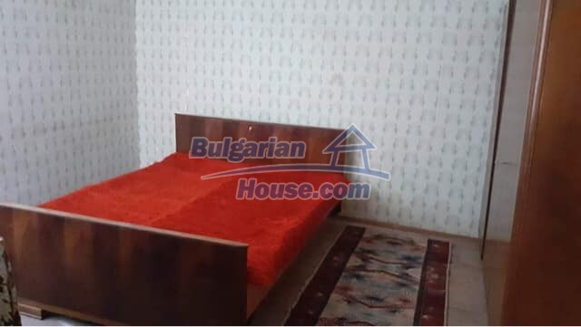 Foto 9 von 12 — One storey house for sale 10 km from Yambol city