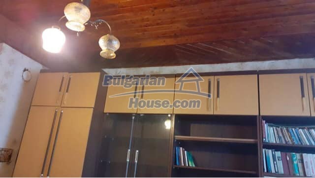 Foto 8 von 12 — One storey house for sale 10 km from Yambol city