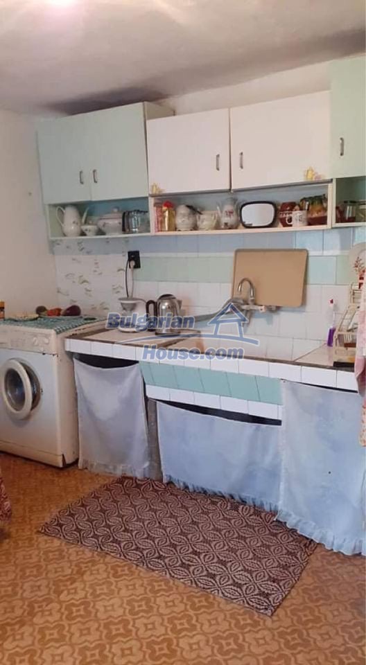 Foto 11 von 12 — One storey house for sale 10 km from Yambol city
