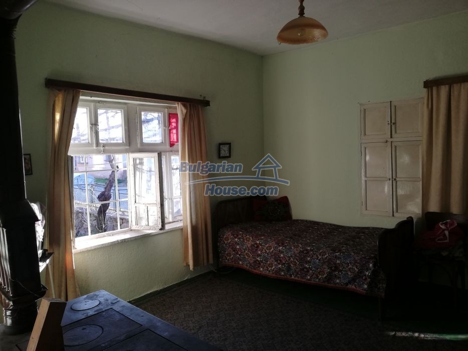 Foto 6 von 12 — Rural Bulgarian property in Haskovo region 20 km from Greece