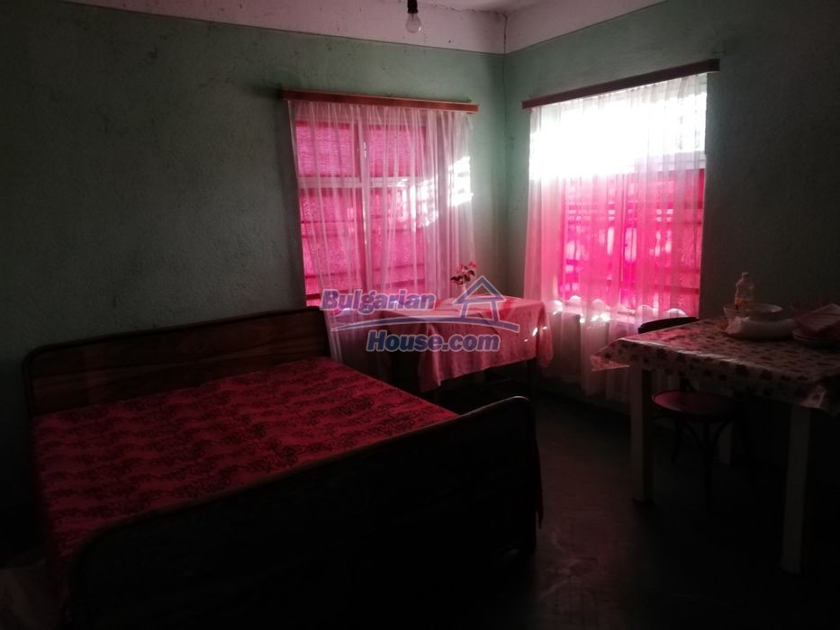 Foto 8 von 12 — Rural Bulgarian property in Haskovo region 20 km from Greece