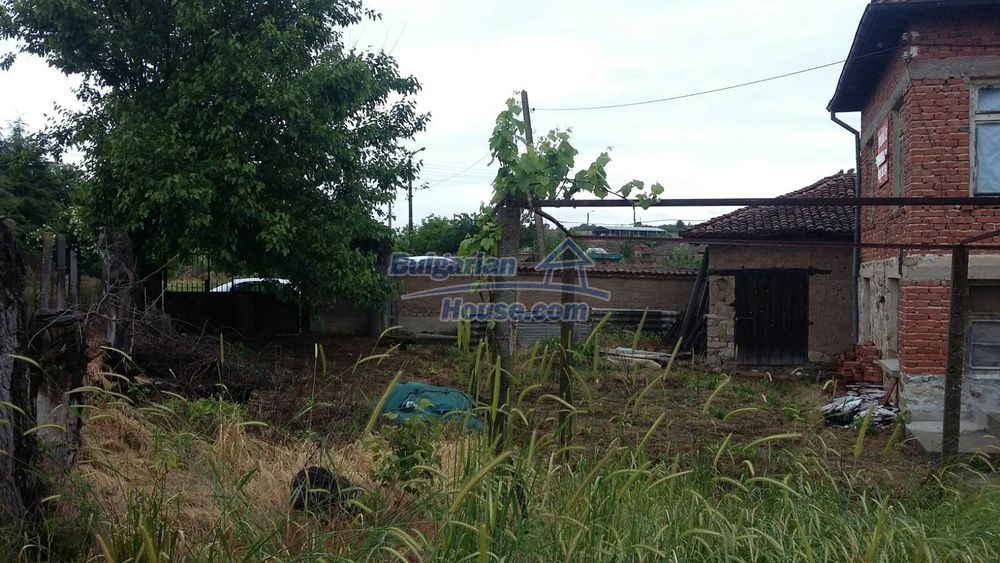 Foto 3 von 12 — Two storey brick built house in Haskovo region 40 km to Greece