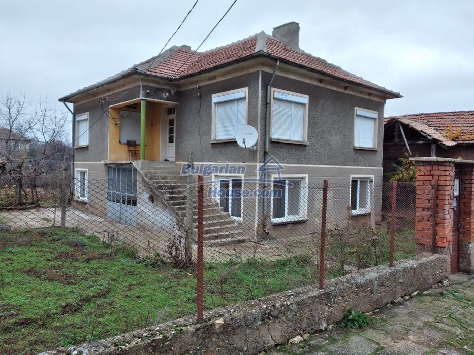 Foto 2 von 12 — Partly renovated Bulgarian property for sale near Haskovo