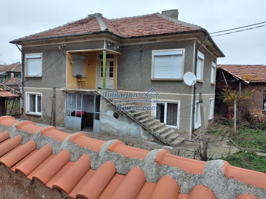 Foto 1 von 12 — Partly renovated Bulgarian property for sale near Haskovo