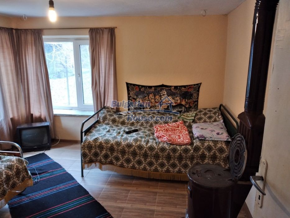 Foto 6 von 12 — Partly renovated Bulgarian property for sale near Haskovo
