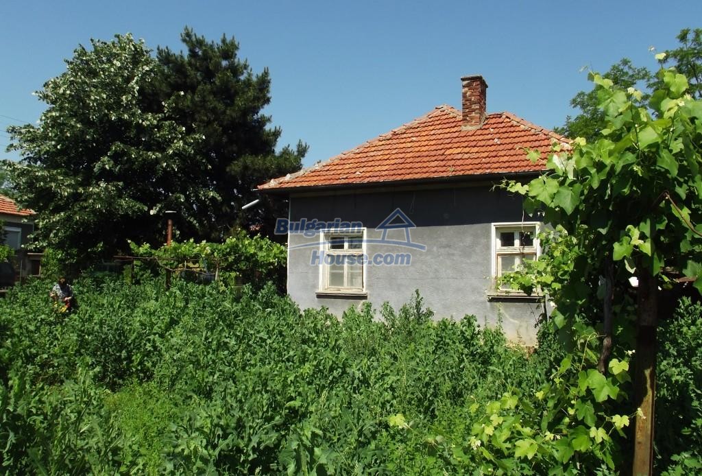 Foto 1 von 12 — Property with big plot of land and lots of potential at a good p