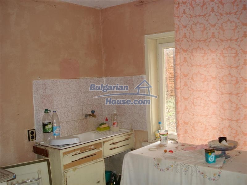 Foto 8 von 12 — Bulgarian property with a garden in a village 80km from Burgas