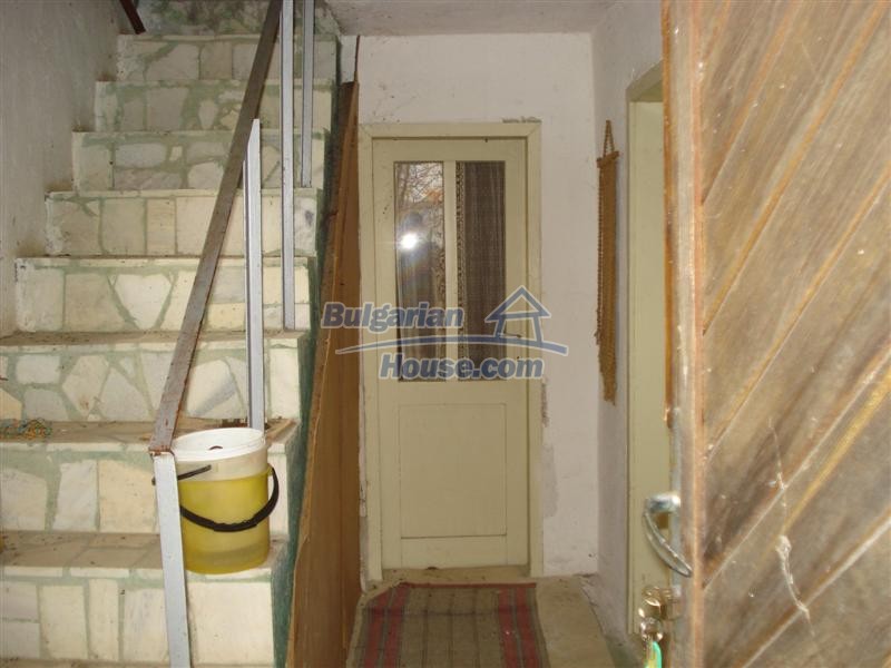 Foto 3 von 12 — Bulgarian property with a garden in a village 80km from Burgas
