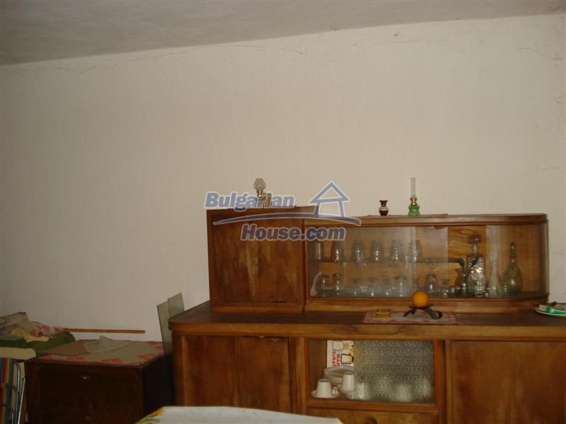 Foto 5 von 12 — Bulgarian property with a garden in a village 80km from Burgas