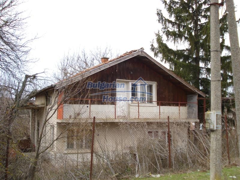 Foto 1 von 12 — Bulgarian property with a garden in a village 80km from Burgas