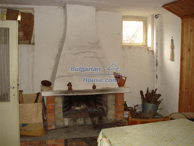 Foto 9 von 12 — Bulgarian property with a garden in a village 80km from Burgas