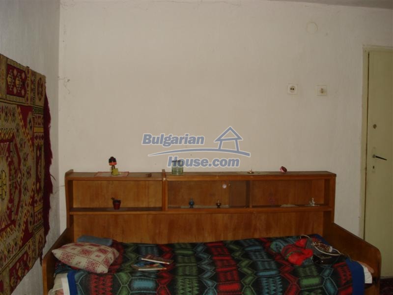 Foto 6 von 12 — Bulgarian property with a garden in a village 80km from Burgas