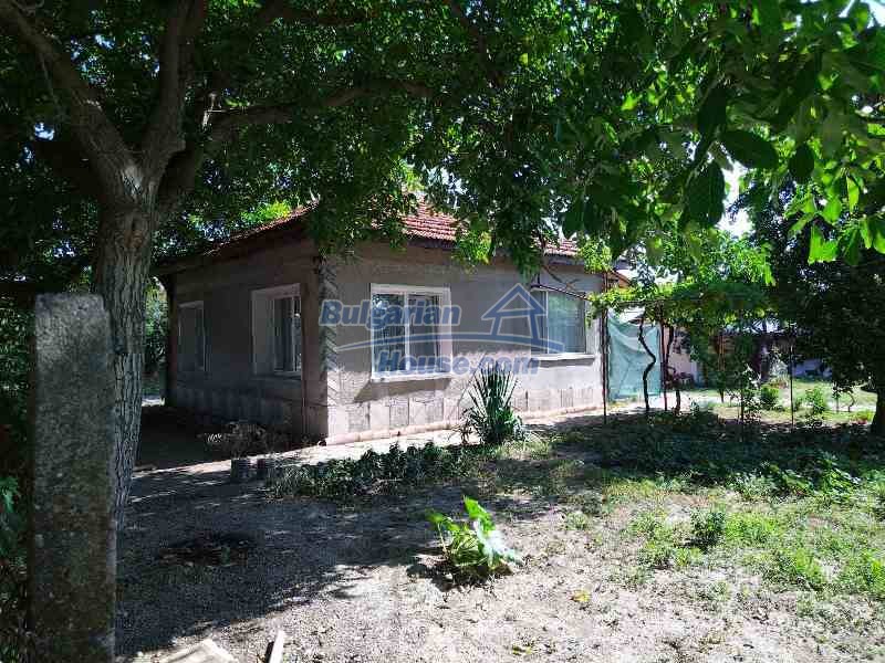 Foto 1 von 12 — One storey house in good condition 18 km from Stara Zagora
